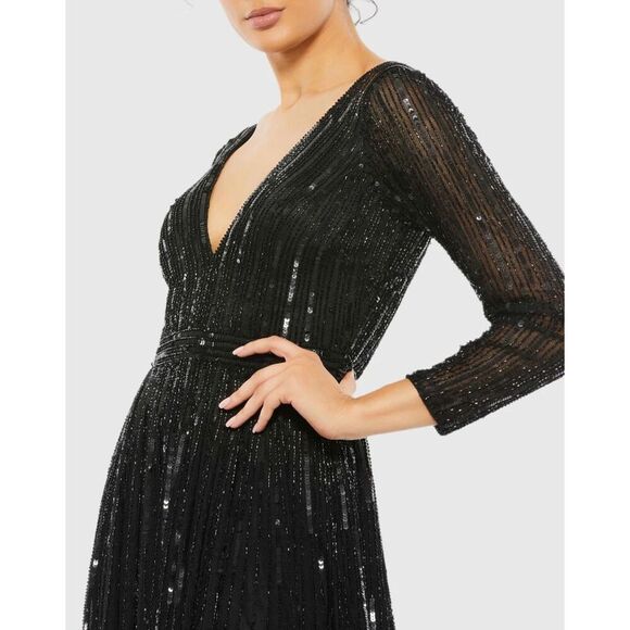 Mac Duggal NWT Sequined V-Neck Illusion Sleeve A-Line Gown in Black Size 10 - Picture 3 of 7